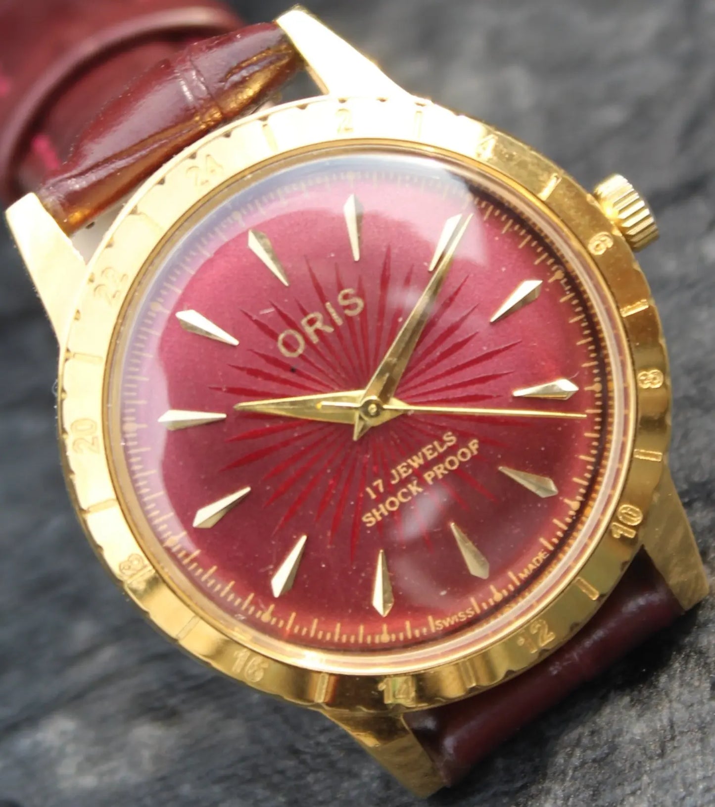 Oris Vintage 17 Jewels FHF ST96 Mechanical Hand Wind Swiss Made Wristwatch - Genuine Vintage Watches