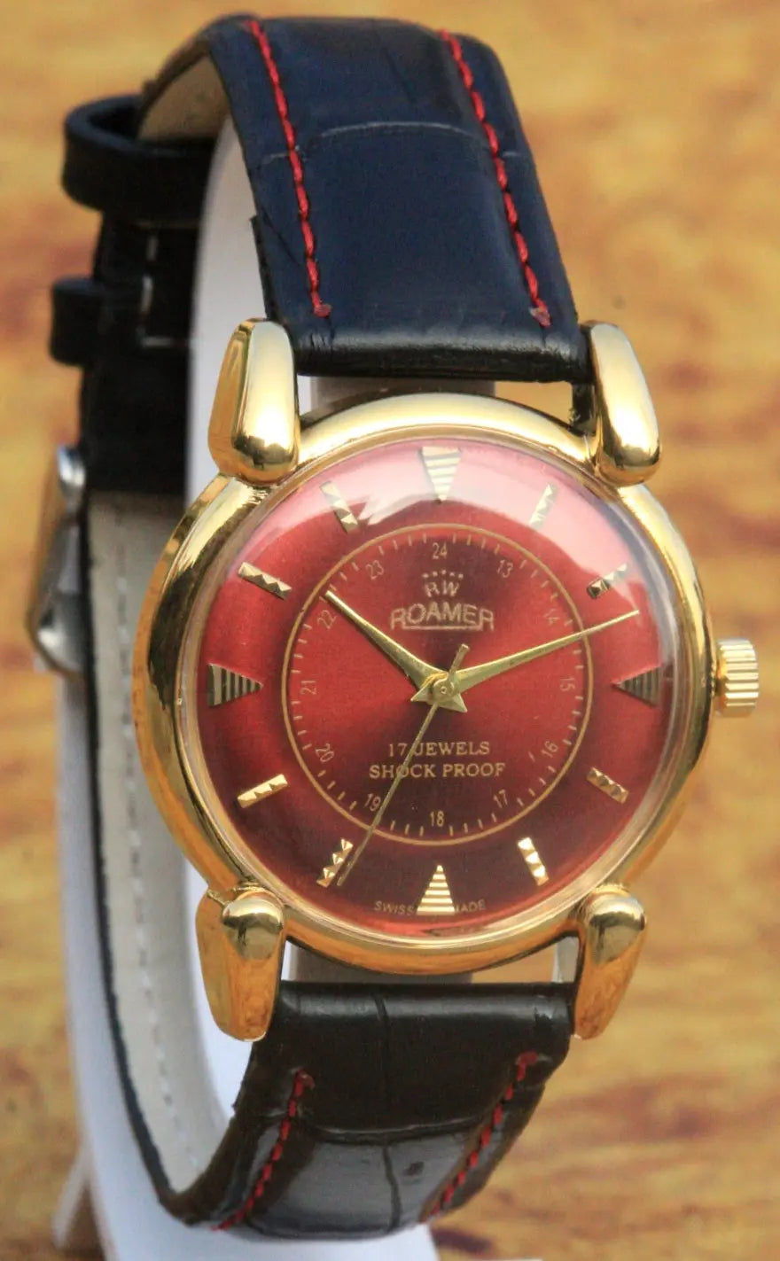 Roamer Vintage ST96 17 Jewels Hand Winding Swiss Made Wristwatch - Genuine Vintage Watches