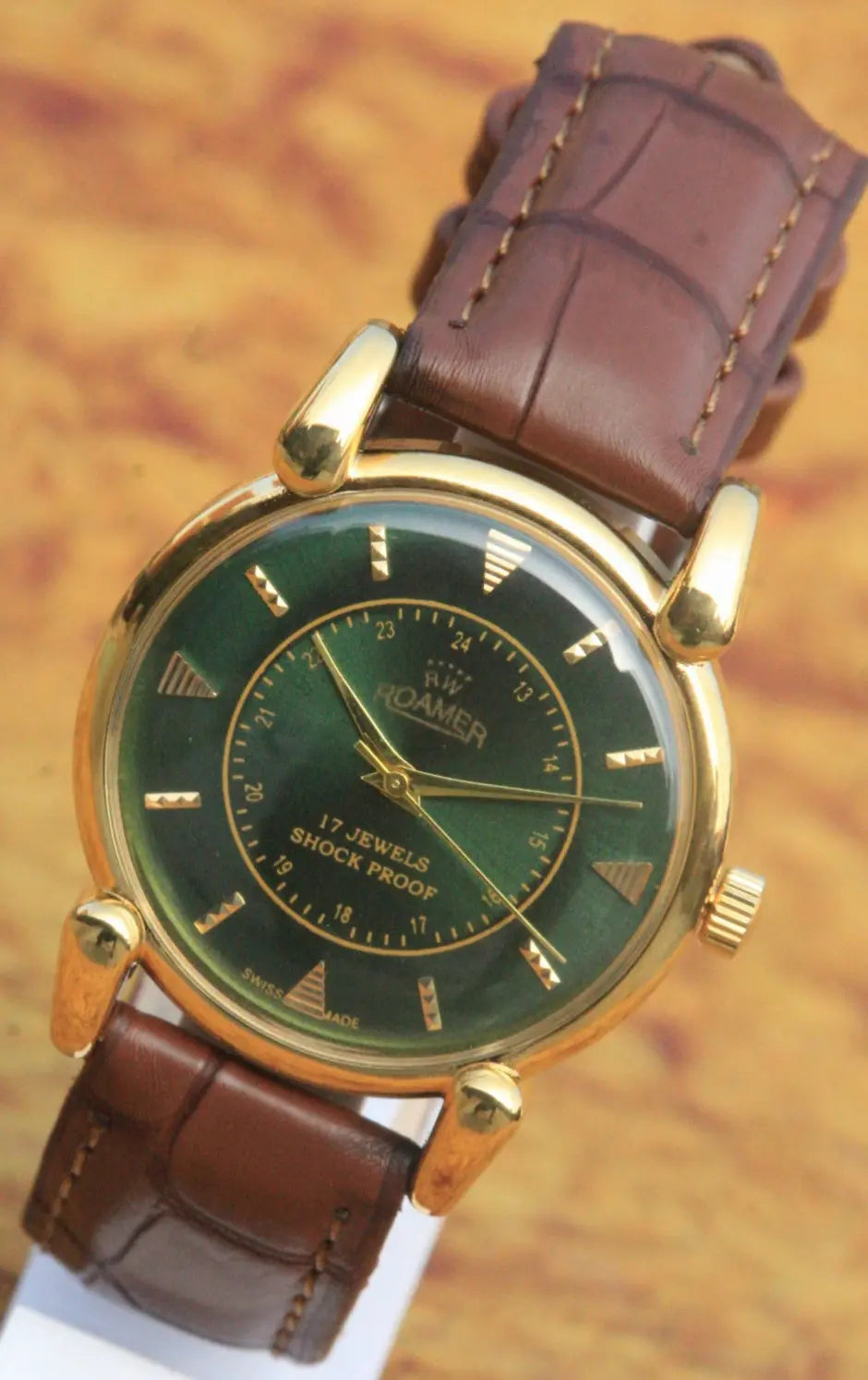 Roamer ST96 Vintage 17 Jewels Hand Winding Swiss Made Wristwatch - Genuine Vintage Watches