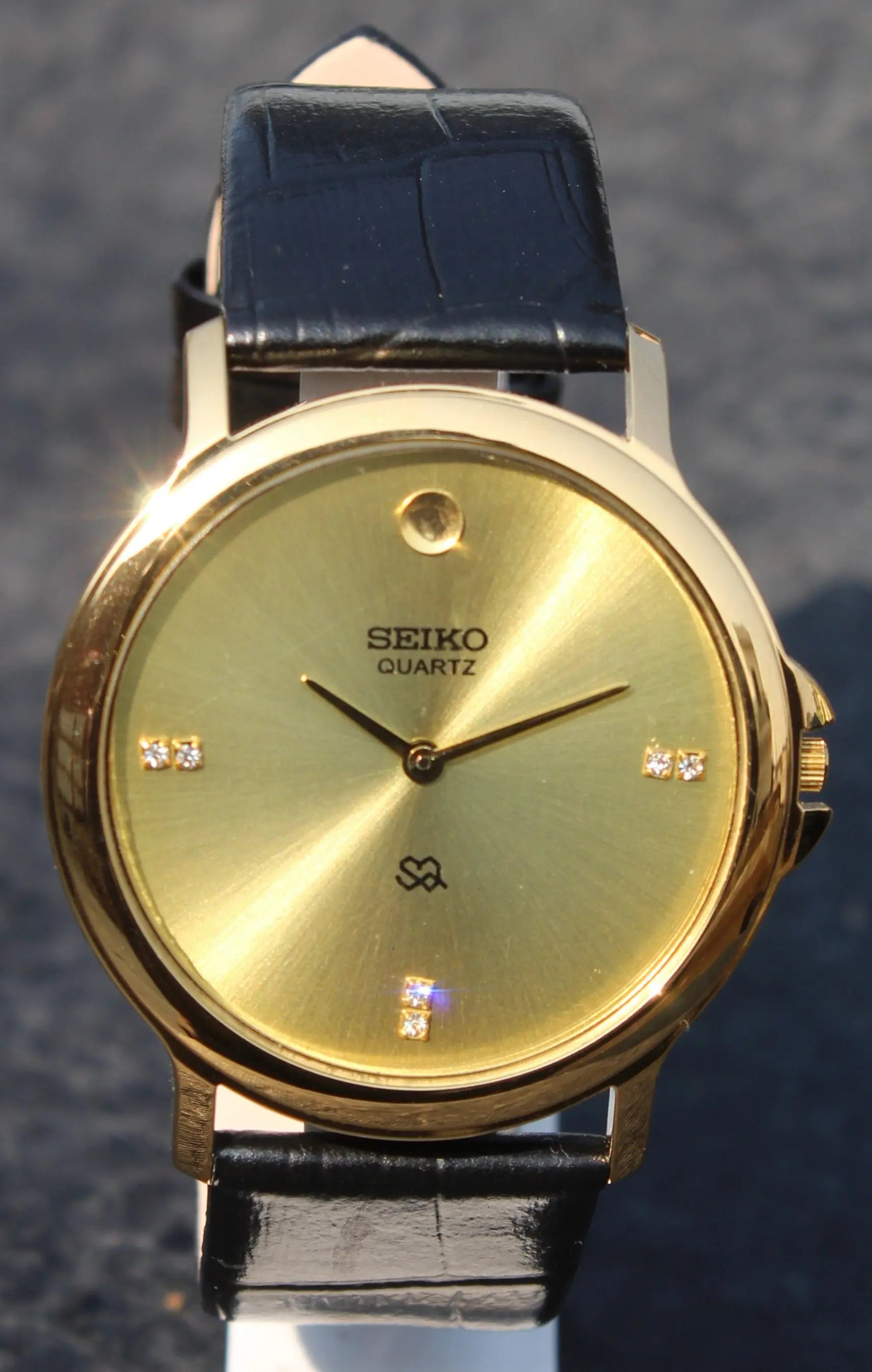 Seiko Quartz Super Slim Two Hands Japan Made Gold Plated Case Golden Dial Wristwatch