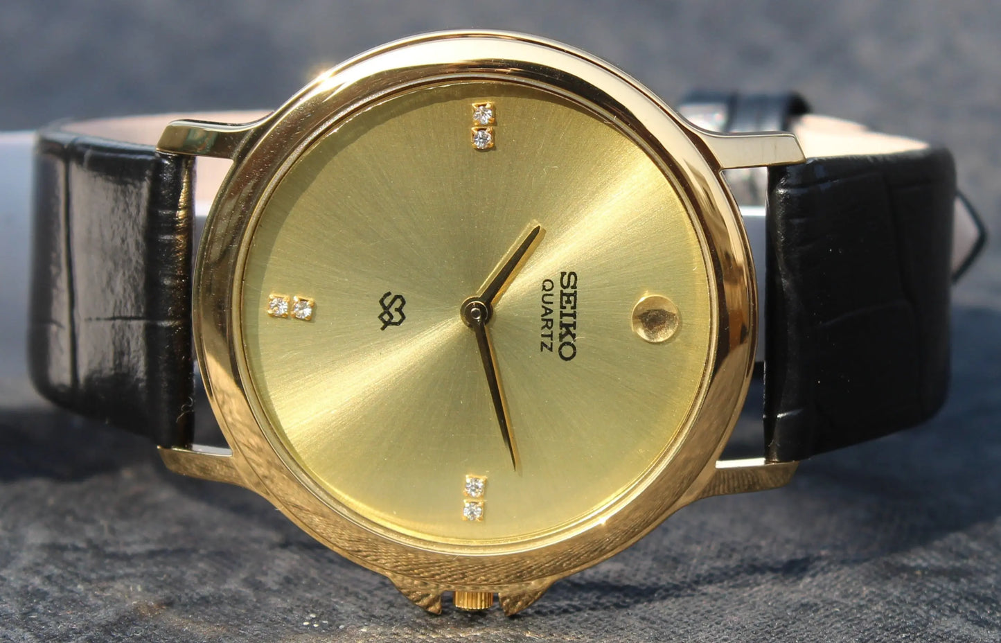 Seiko Quartz Super Slim Two Hands Japan Made Gold Plated Case Golden Dial Wristwatch - Genuine Vintage Watches