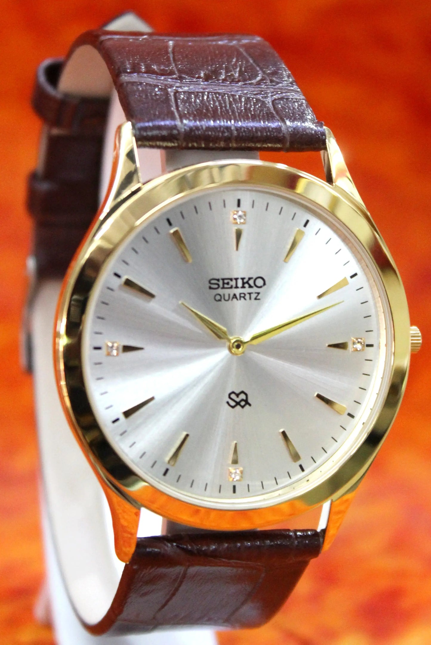 Seiko Quartz Super Slim Two Hands Japan Made Gold Plated Case Silver Dial Wristwatch - Genuine Vintage Watches
