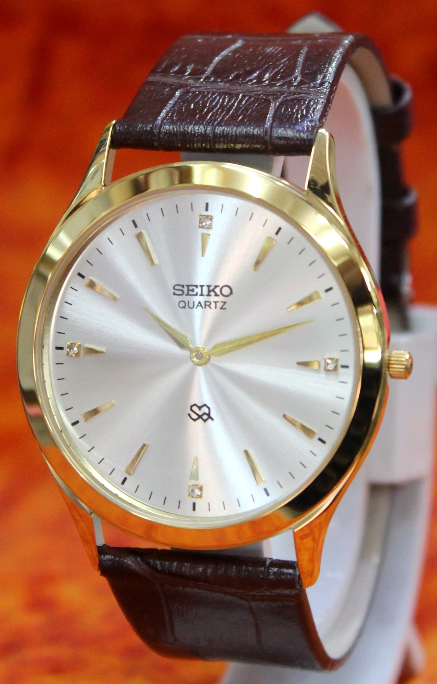 Seiko Quartz Super Slim Two Hands Japan Made Gold Plated Case Silver Dial Wristwatch - Genuine Vintage Watches
