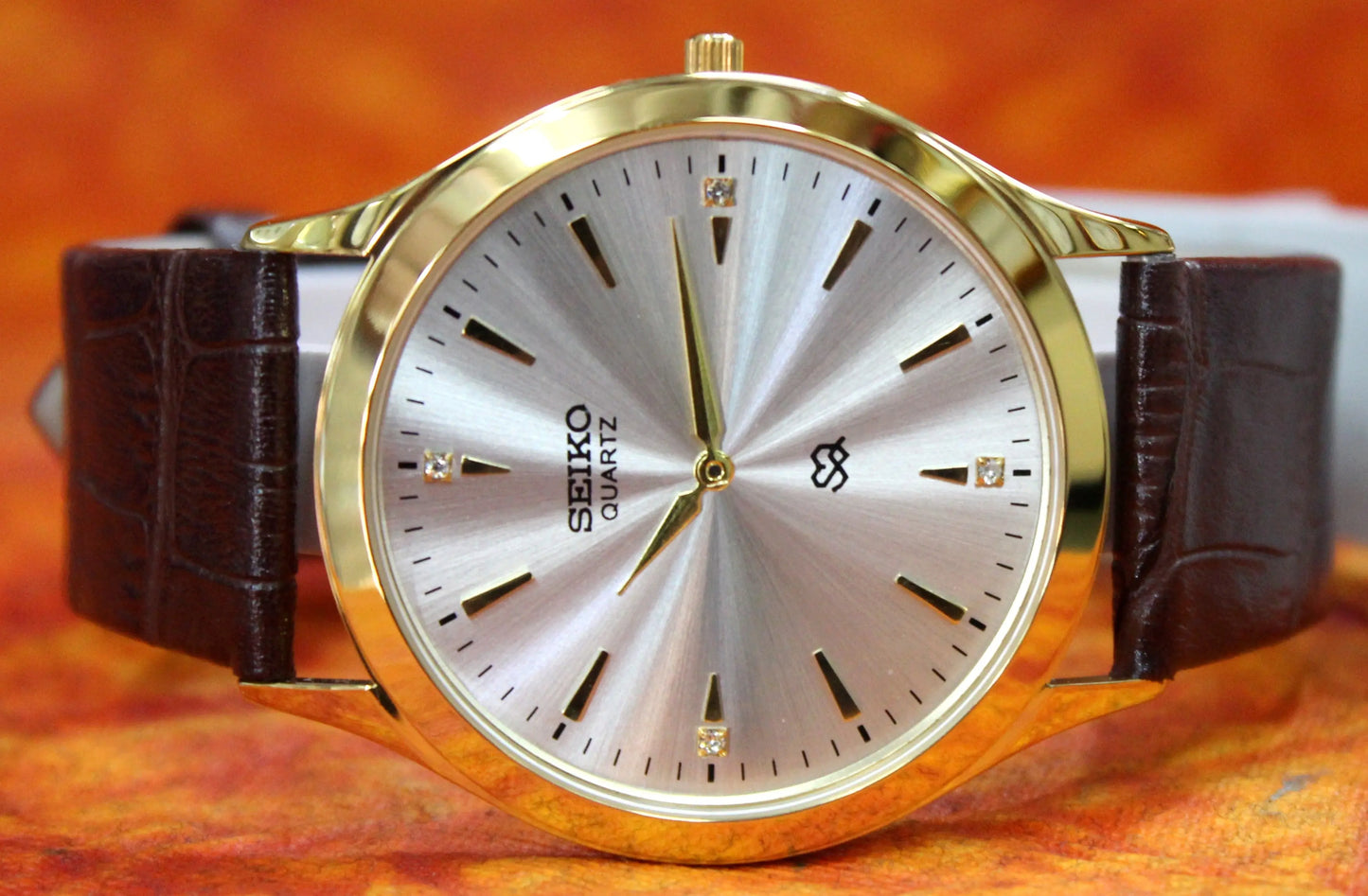 Seiko Quartz Super Slim Two Hands Japan Made Gold Plated Case Silver Dial Wristwatch - Genuine Vintage Watches