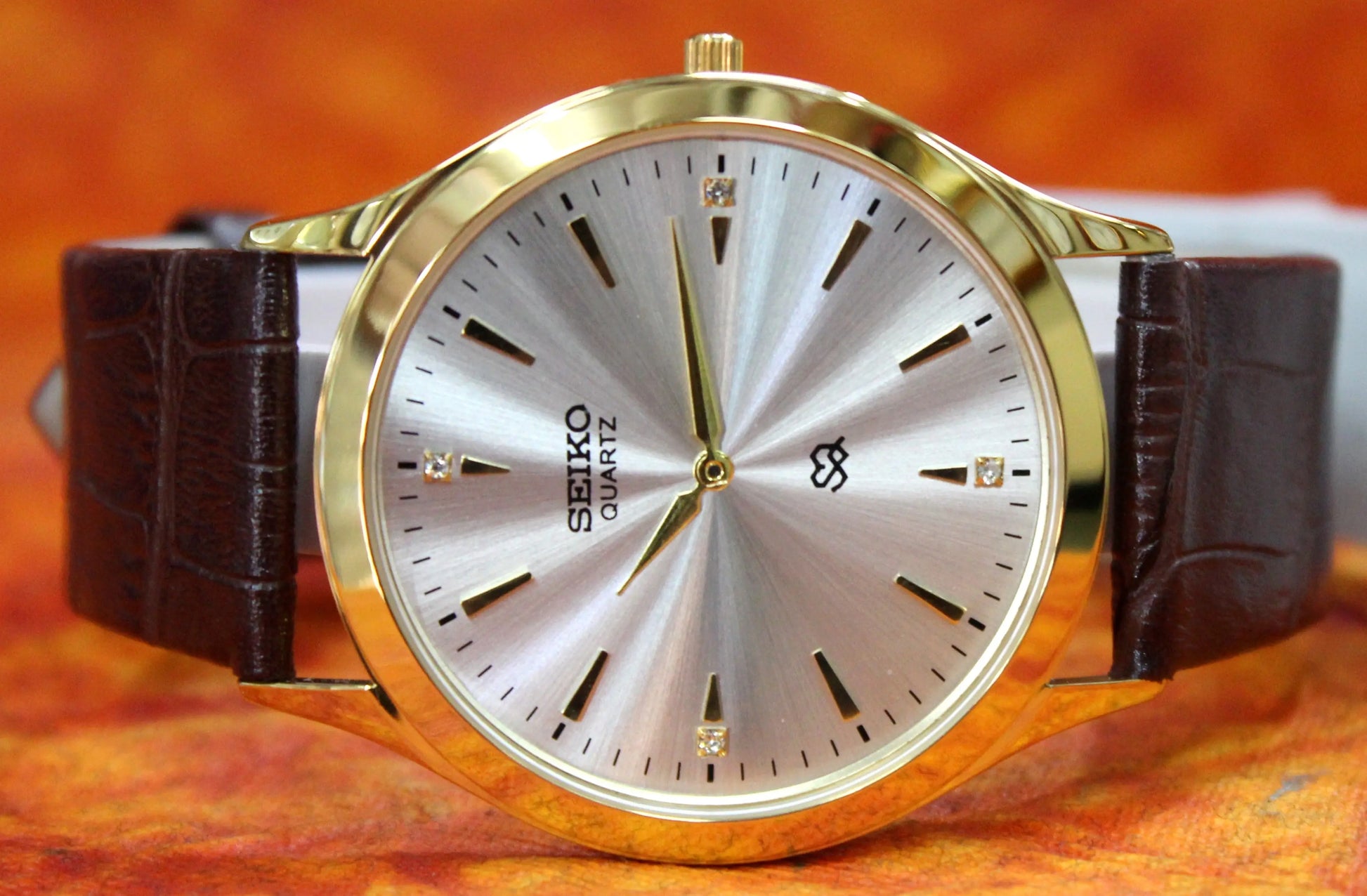 Seiko Quartz Super Slim Two Hands Japan Made Gold Plated Case Silver Dial Wristwatch - Genuine Vintage Watches