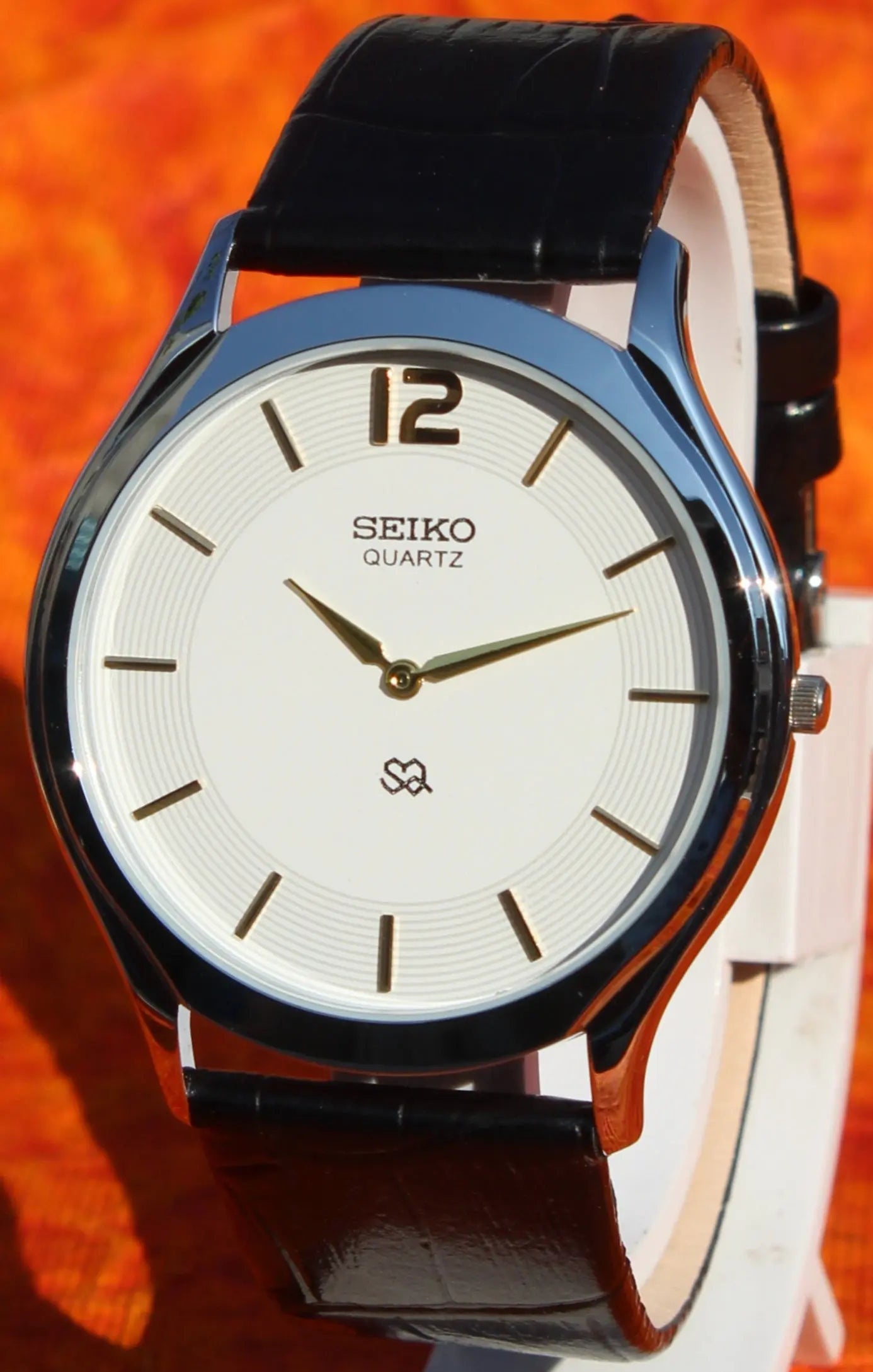 Seiko Quartz Super Slim Two Hands Japan Made Stainless Steel Case White Dial Wristwatch - Genuine Vintage Watches