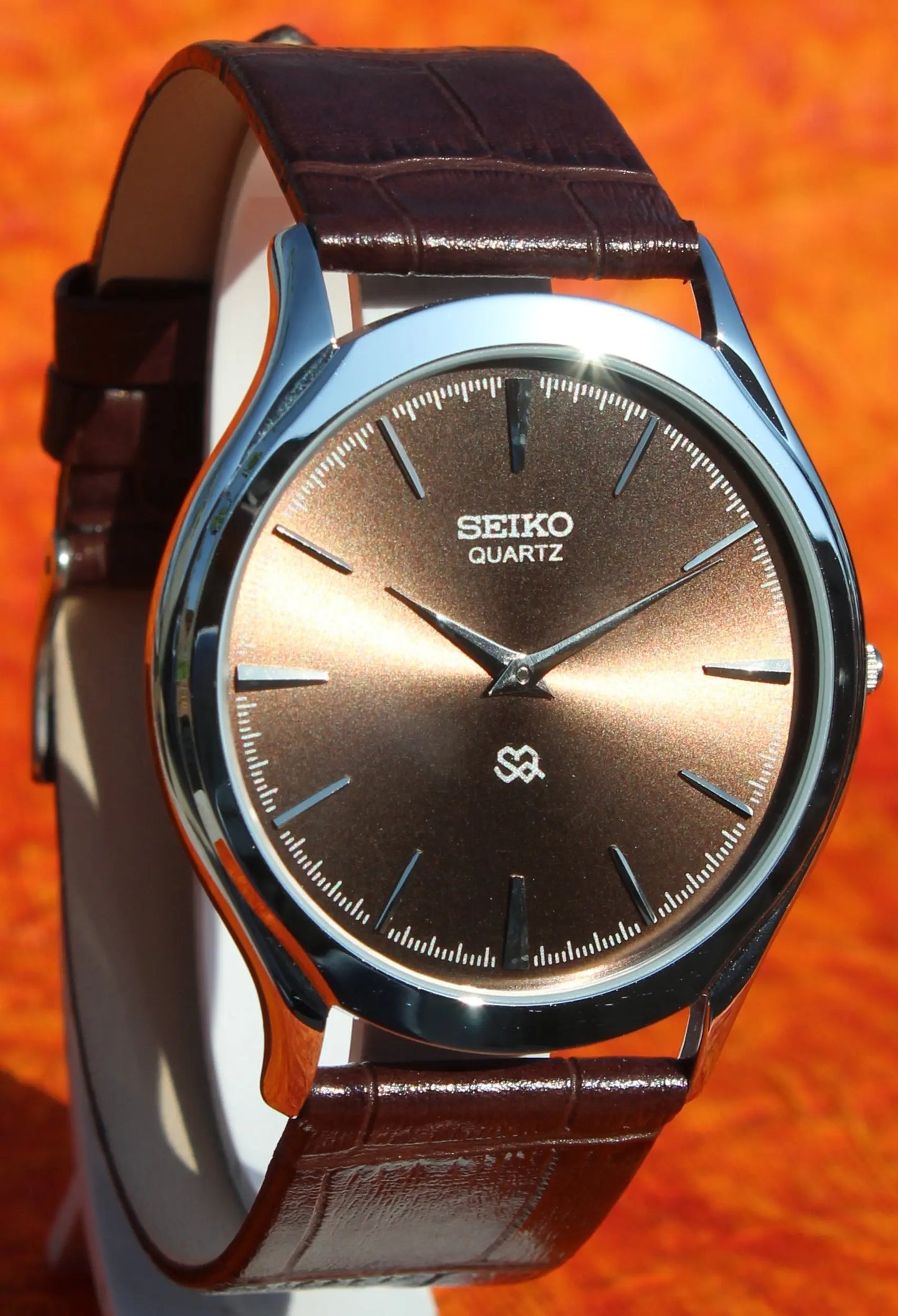 Seiko Quartz Super Slim Two Hands Japan Made Stainless Steel Case Brown Dial Wristwatch - Genuine Vintage Watches