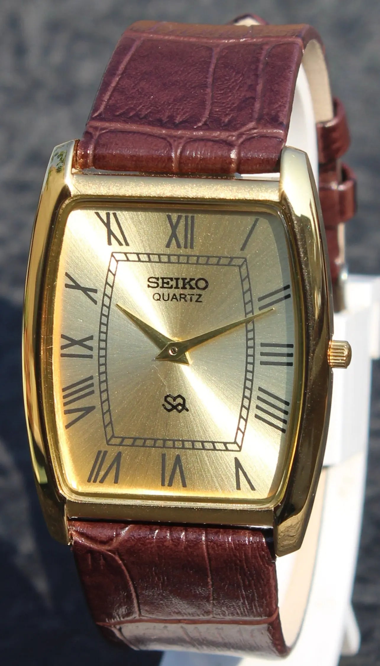 Seiko Quartz Super Slim Two Hands Japan Made Gold Plated Case Golden Dial Wristwatch - Genuine Vintage Watches