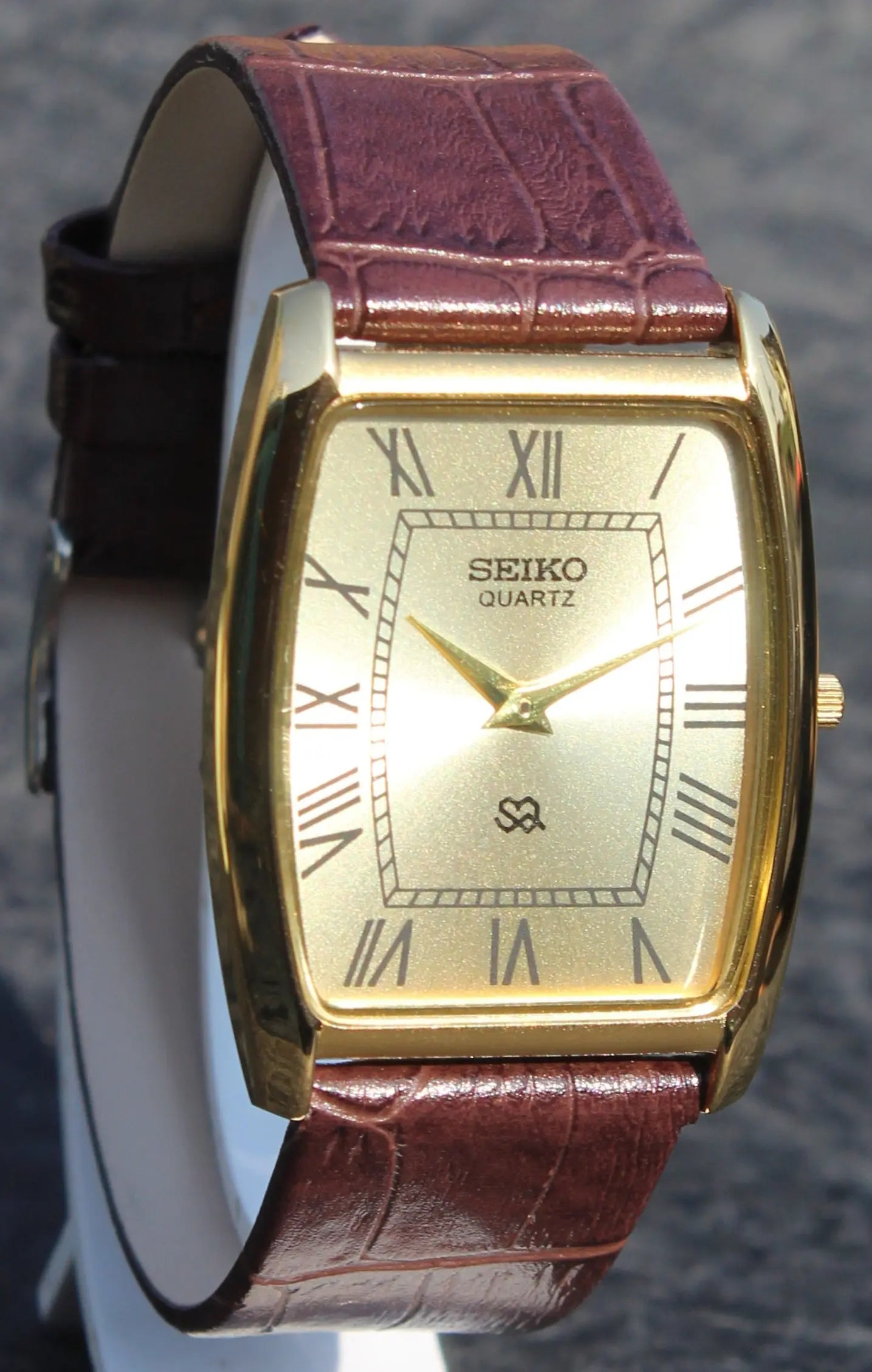 Seiko Quartz Super Slim Two Hands Japan Made Gold Plated Case Golden Dial Wristwatch - Genuine Vintage Watches