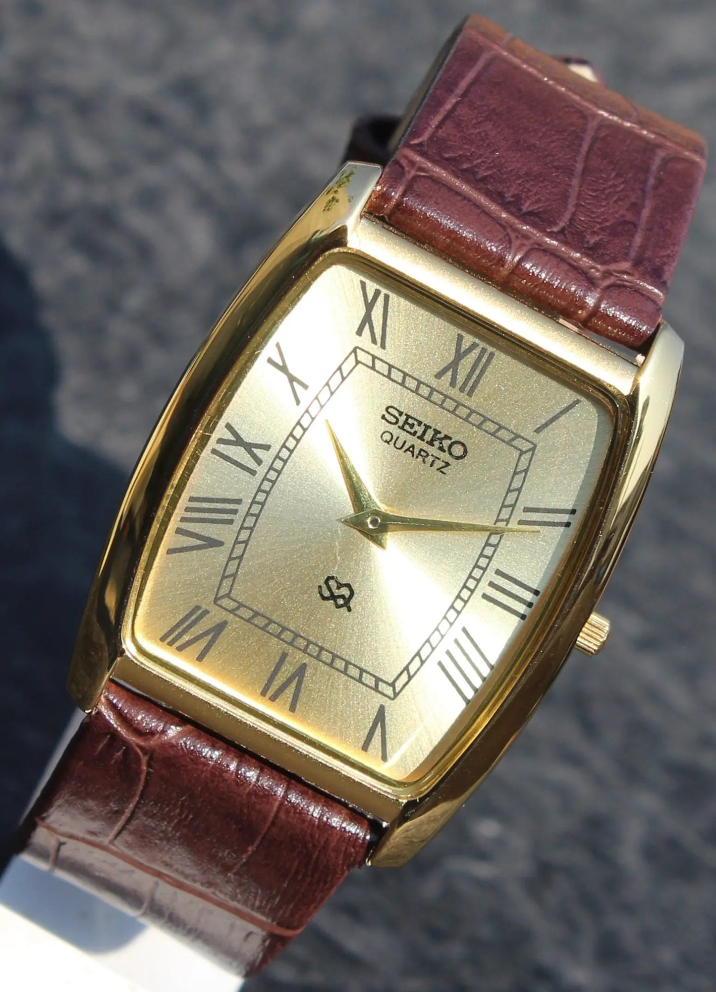 Seiko Quartz Super Slim Two Hands Japan Made Gold Plated Case Golden Dial Wristwatch - Genuine Vintage Watches