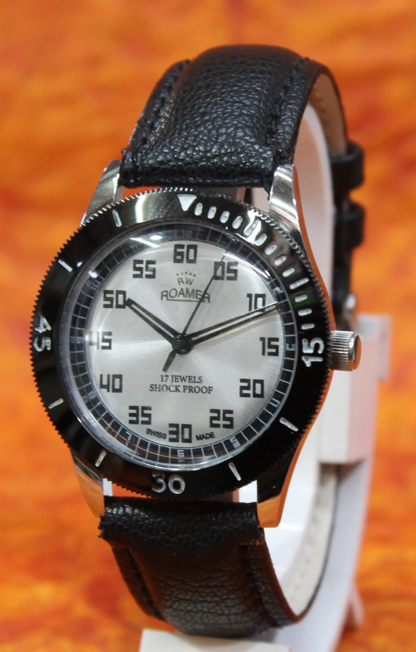 Rotating Bezel Watch Roamer Vintage 17 Jewels ST96 Mechanical Hand Wind Mechanism - Genuine Vintage Watches