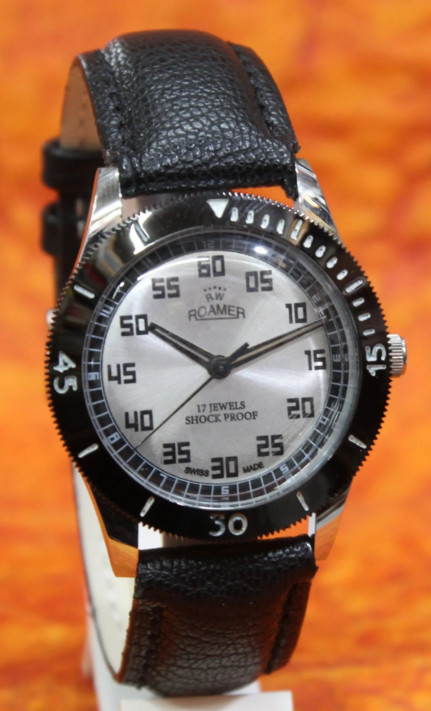 Rotating Bezel Watch Roamer Vintage 17 Jewels ST96 Mechanical Hand Wind Mechanism - Genuine Vintage Watches