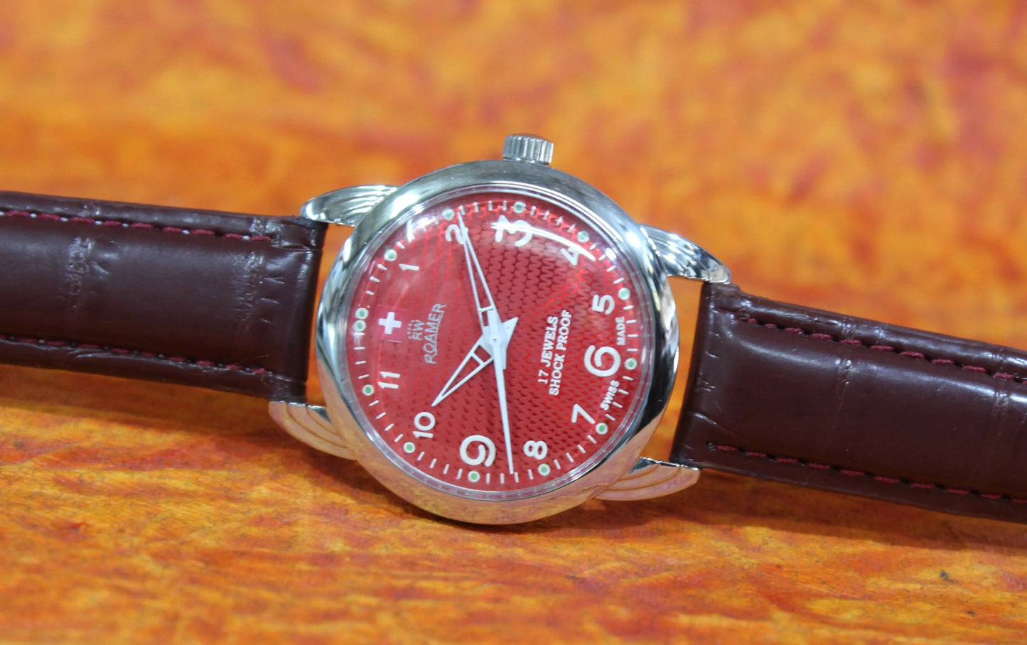 Roamer Vintage Wristwatch ST96 17 Jewels Mechanical Hand Wind Swiss Made - Genuine Vintage Watches