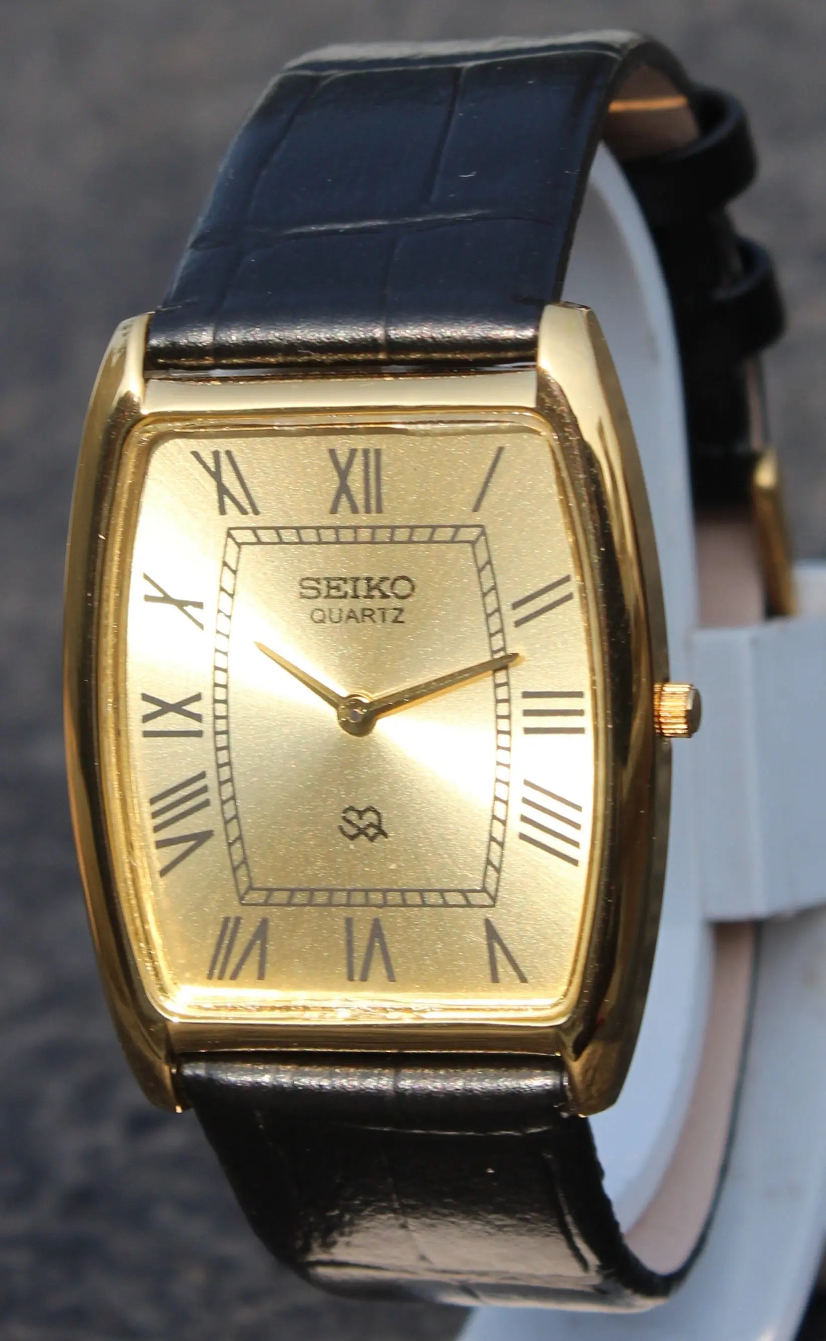 Seiko Quartz Super Slim Two Hands Japan Made Gold Plated Case Golden Dial Wristwatch - Genuine Vintage Watches