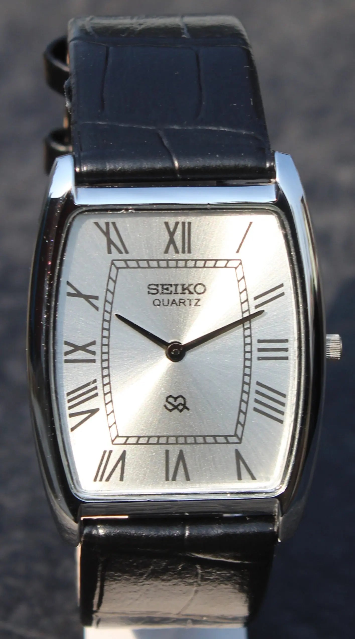 Seiko Quartz Super Slim Two Hands Japan Made Stainless Steel Case Silver Dial Wristwatch - Genuine Vintage Watches