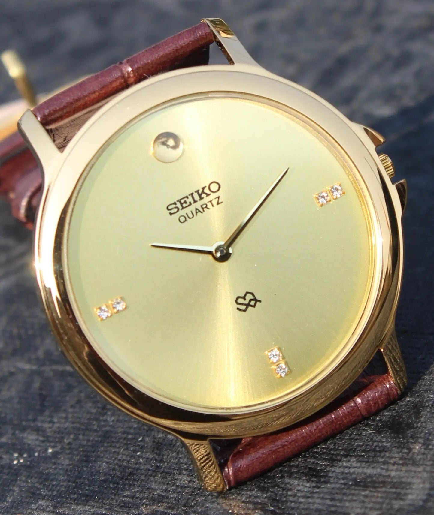 Seiko Quartz Super Slim Two Hands Japan Made Gold Plated Case Golden Dial Wristwatch - Genuine Vintage Watches