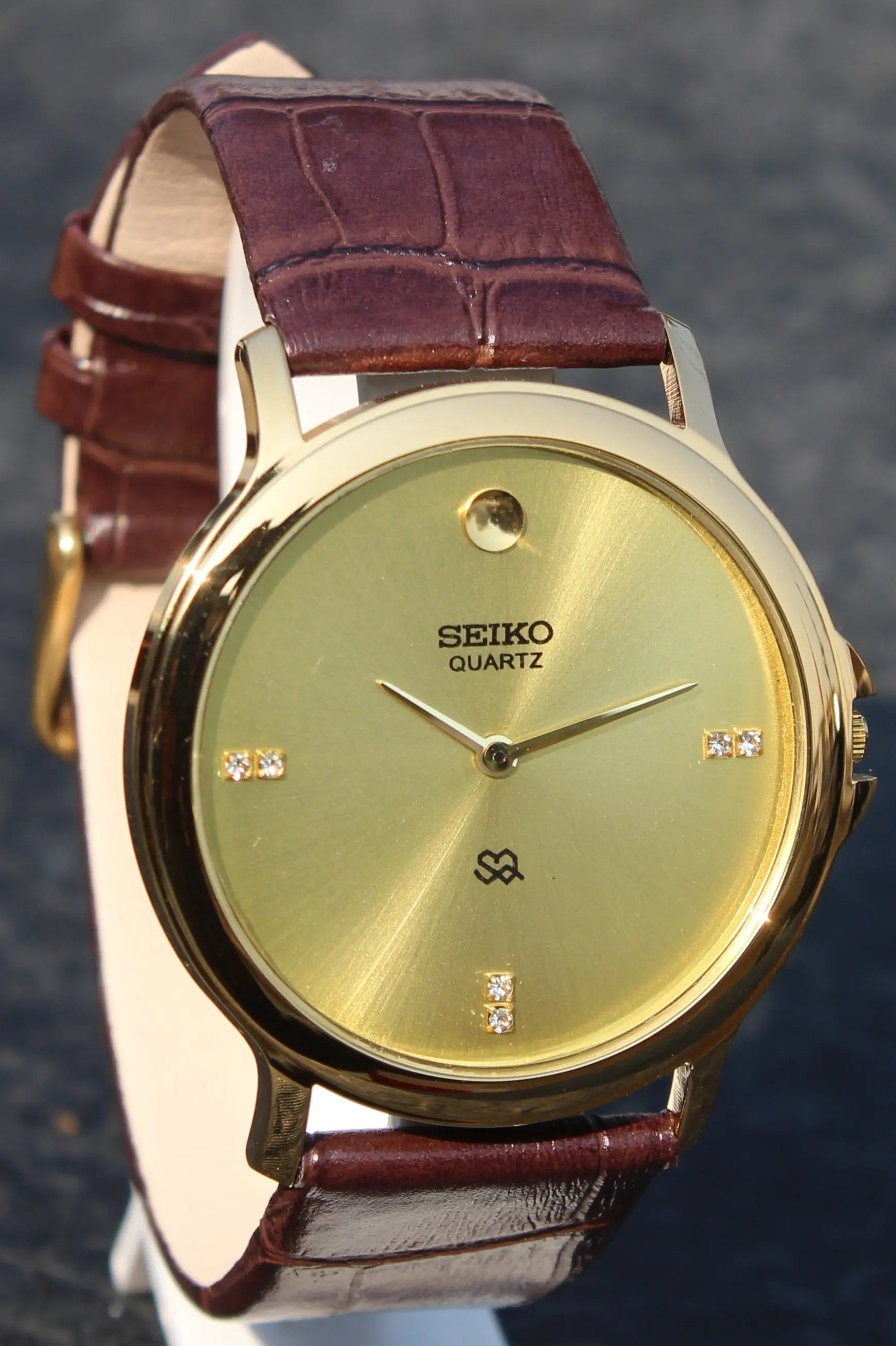 Seiko Quartz Super Slim Two Hands Japan Made Gold Plated Case Golden Dial Wristwatch - Genuine Vintage Watches