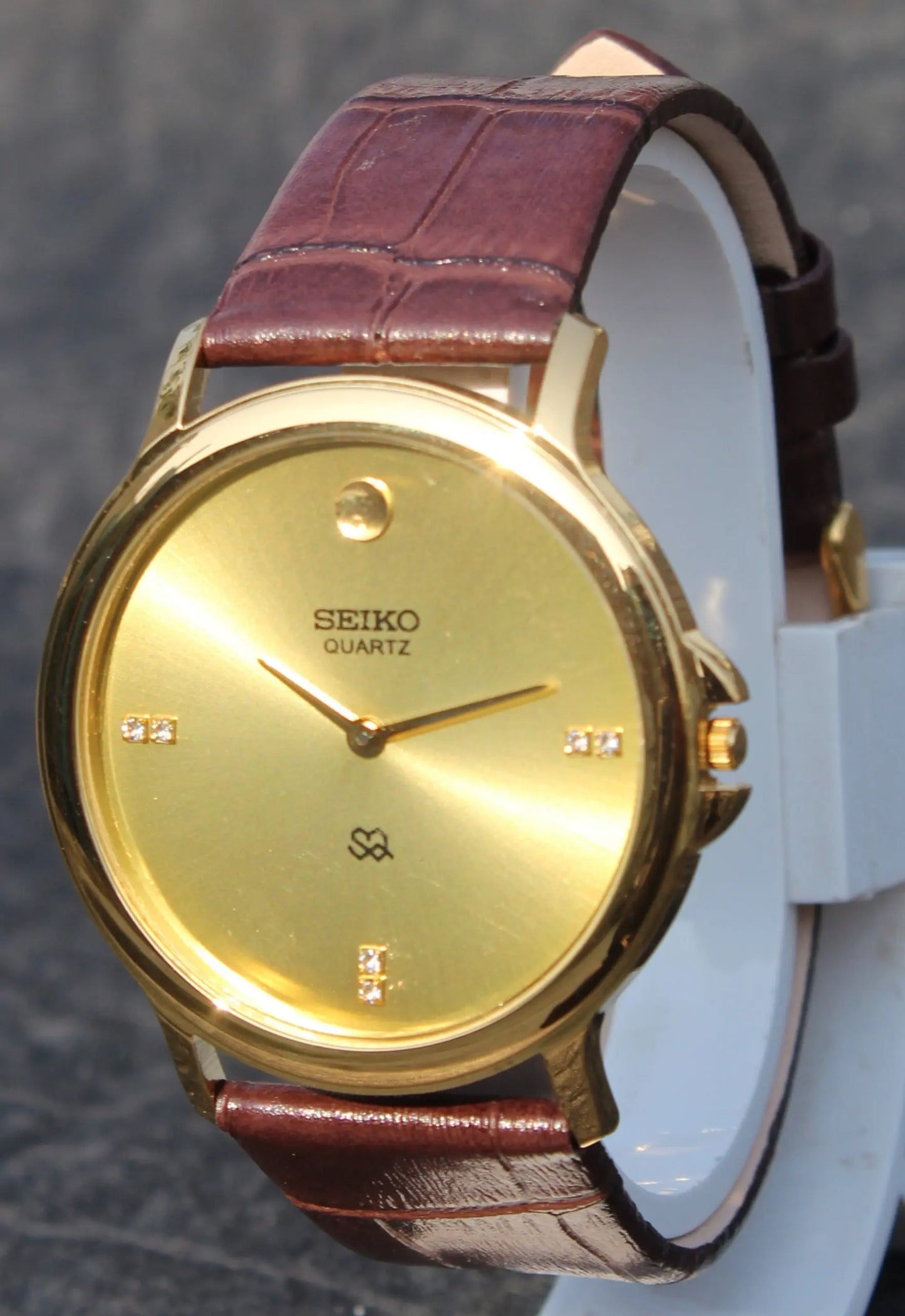 Seiko Quartz Super Slim Two Hands Japan Made Gold Plated Case Golden Dial Wristwatch - Genuine Vintage Watches