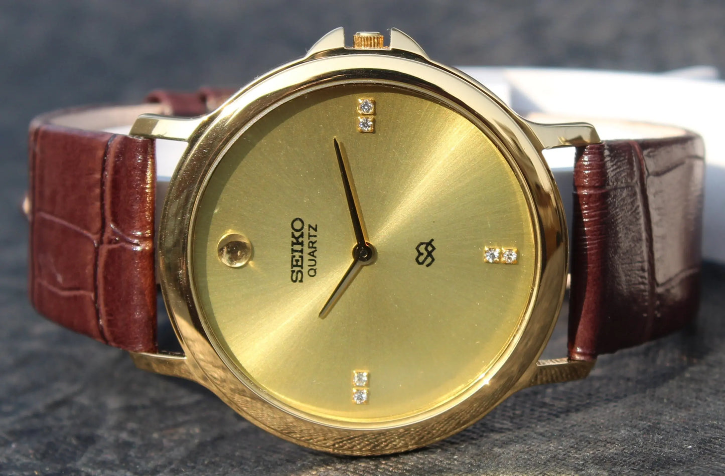 Seiko Quartz Super Slim Two Hands Japan Made Gold Plated Case Golden Dial Wristwatch - Genuine Vintage Watches