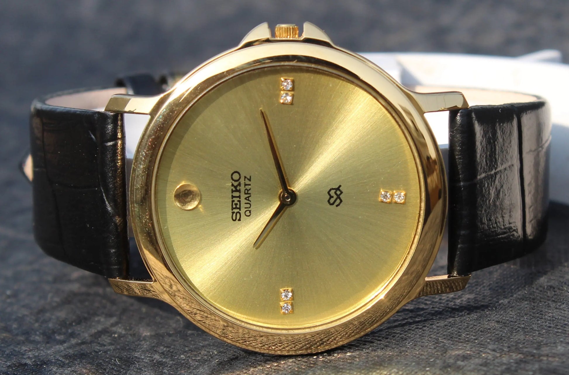 Seiko Quartz Super Slim Two Hands Japan Made Gold Plated Case Golden Dial Wristwatch - Genuine Vintage Watches