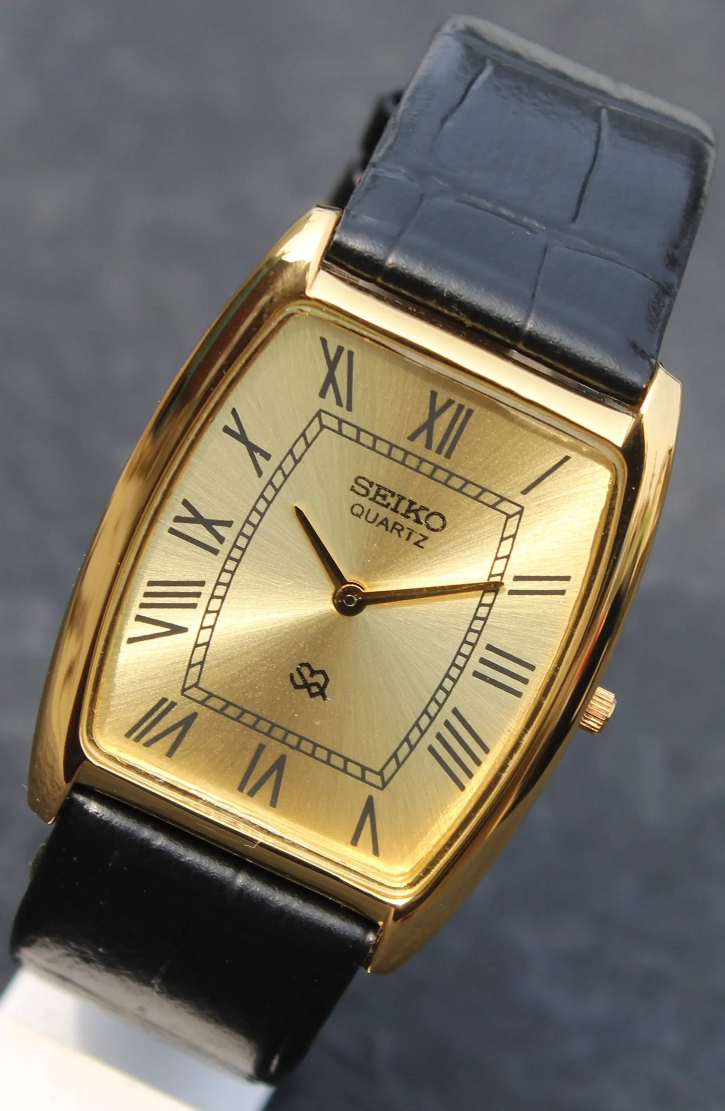 Seiko Quartz Super Slim Two Hands Japan Made Gold Plated Case Golden Dial Wristwatch - Genuine Vintage Watches