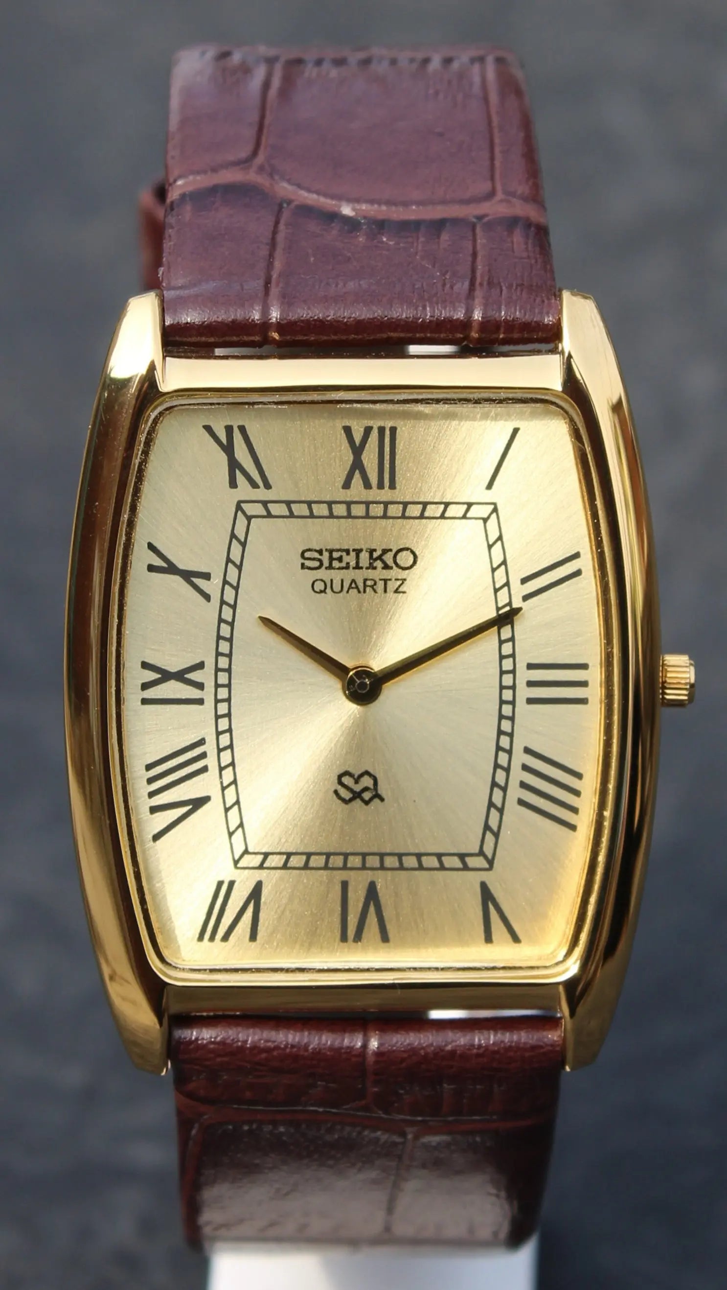 Seiko Quartz Super Slim Two Hands Japan Made Gold Plated Case Golden Dial Wristwatch - Genuine Vintage Watches