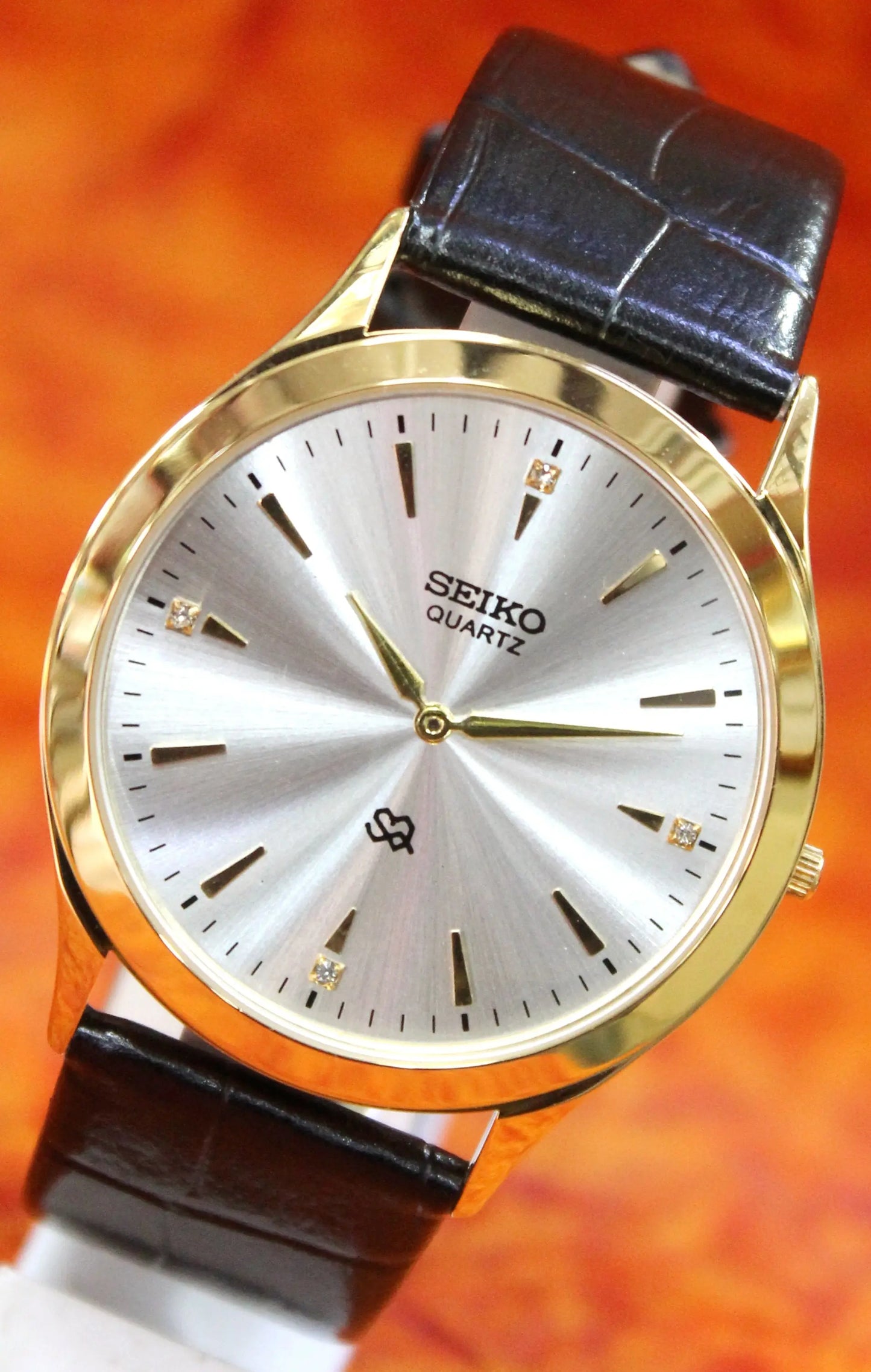 Seiko Quartz Super Slim Two Hands Japan Made Gold Plated Case Silver Dial Wristwatch - Genuine Vintage Watches