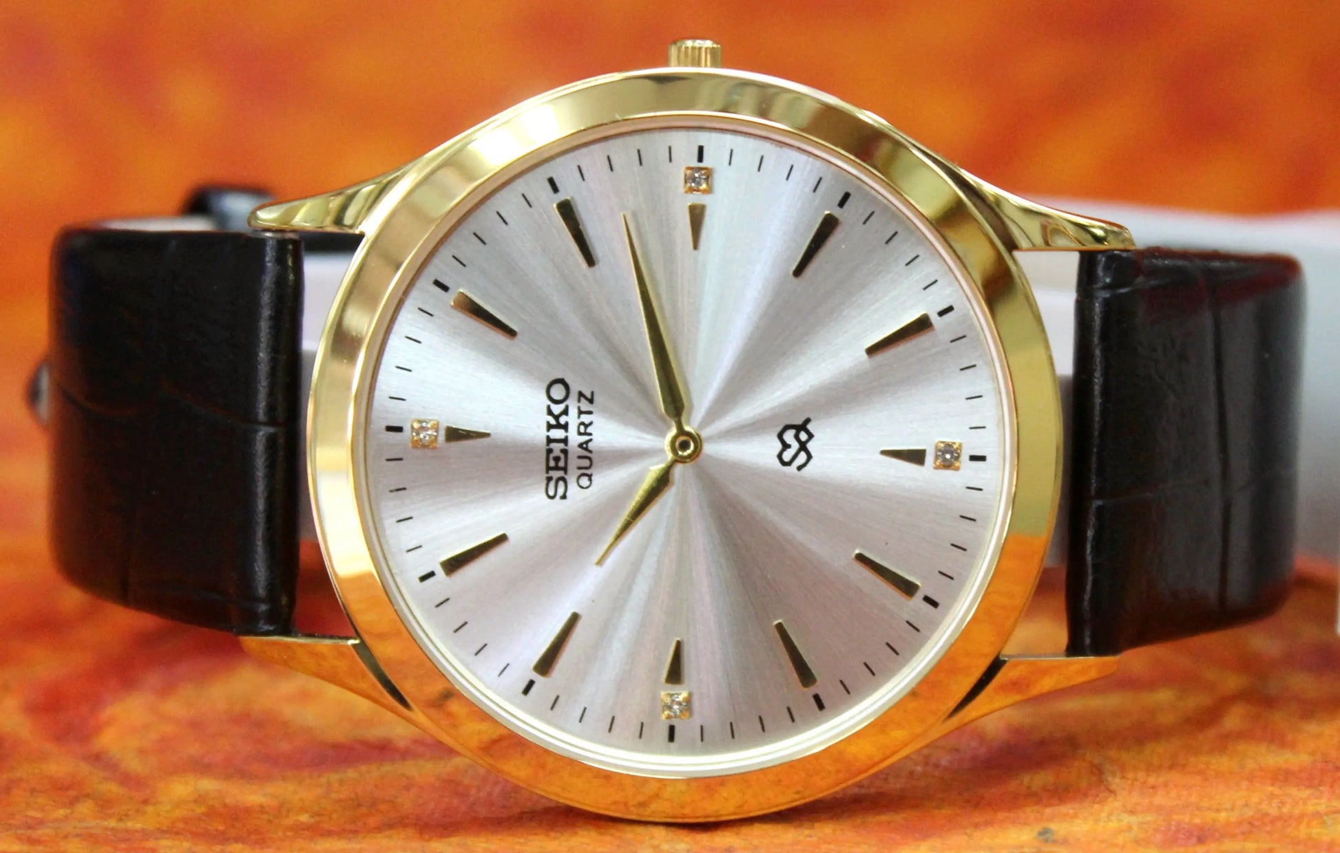 Seiko Quartz Super Slim Two Hands Japan Made Gold Plated Case Silver Dial Wristwatch - Genuine Vintage Watches