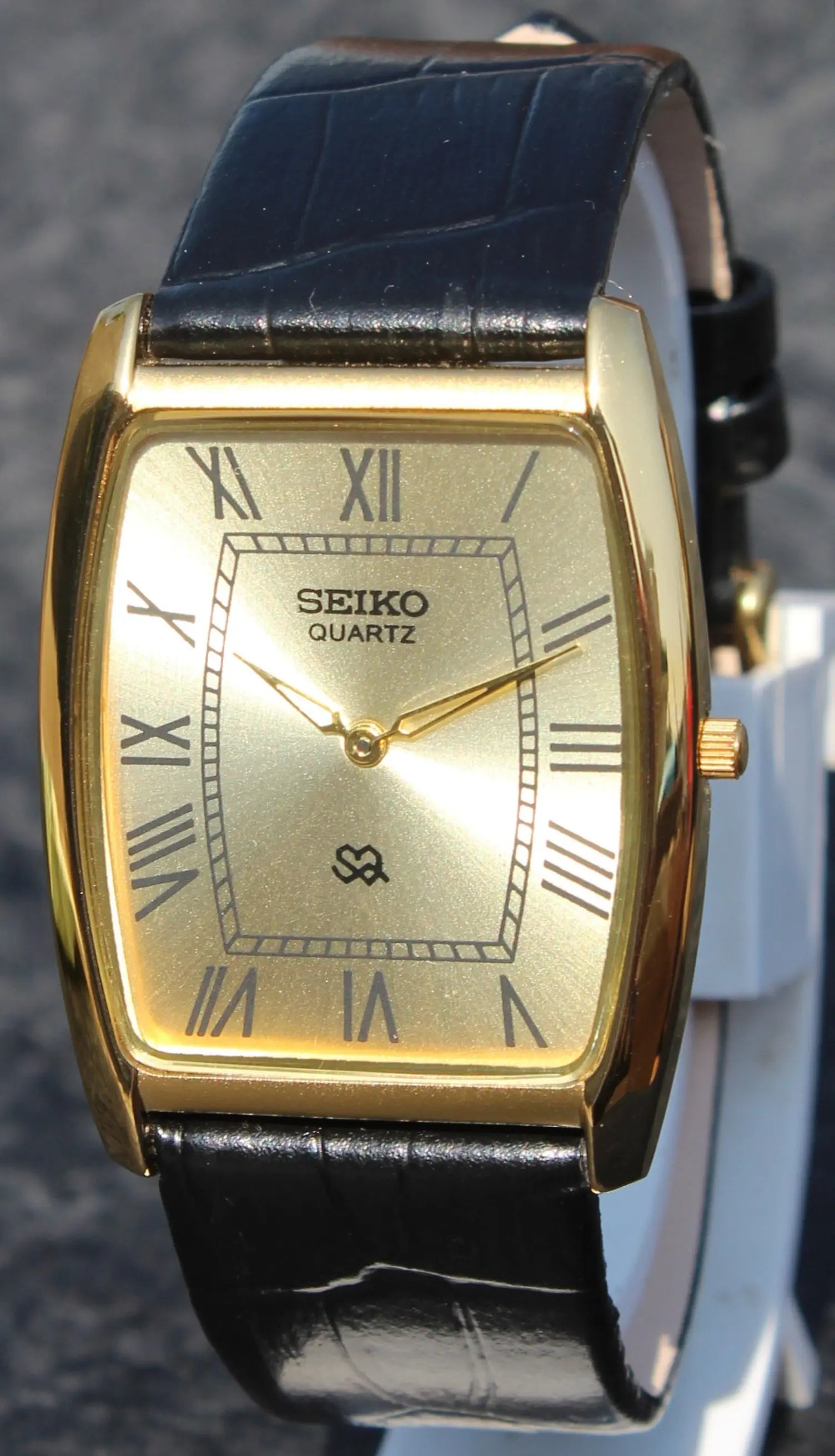 Seiko Quartz Super Slim Two Hands Japan Made Gold Plated Case Golden Dial Wristwatch - Genuine Vintage Watches