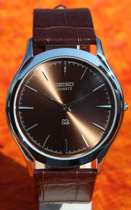 Seiko Quartz Super Slim Two Hands Japan Made Stainless Steel Case Brown Dial Wristwatch - Genuine Vintage Watches