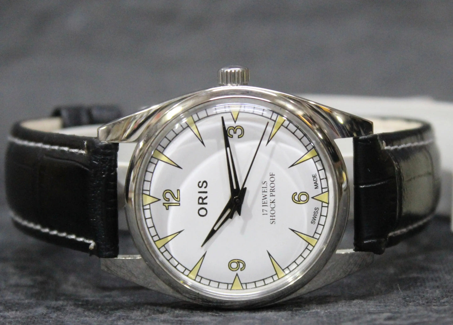 FHF ST96 Antique Vintage ORIS 17 Jewels Mechanical Hand Wind Wristwatch