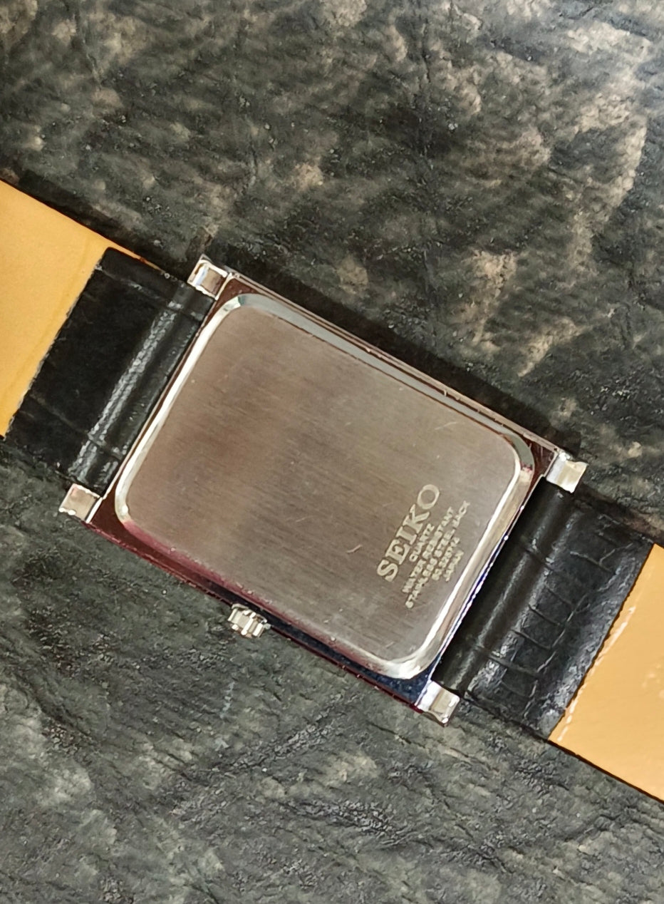 Vintage Seiko Tank Quartz Watch Slim Roman Numeral Dress Wristwatch Geniune-Vintage-Watches