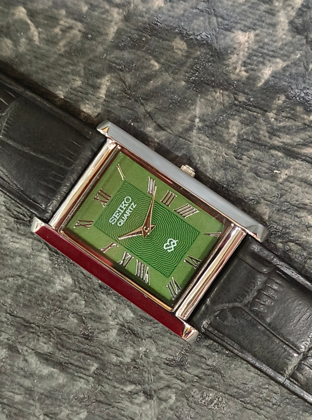 Vintage Seiko Tank Quartz Watch Slim Roman Numeral Dress Wristwatch Geniune-Vintage-Watches