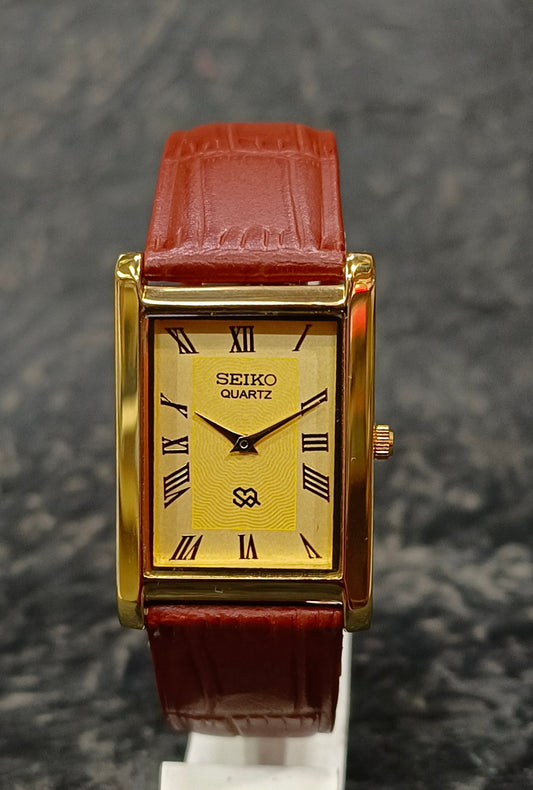 Vintage Seiko Tank Style Quartz Watch Slim Classic Roman Dial Wristwatch Geniune-Vintage-Watches