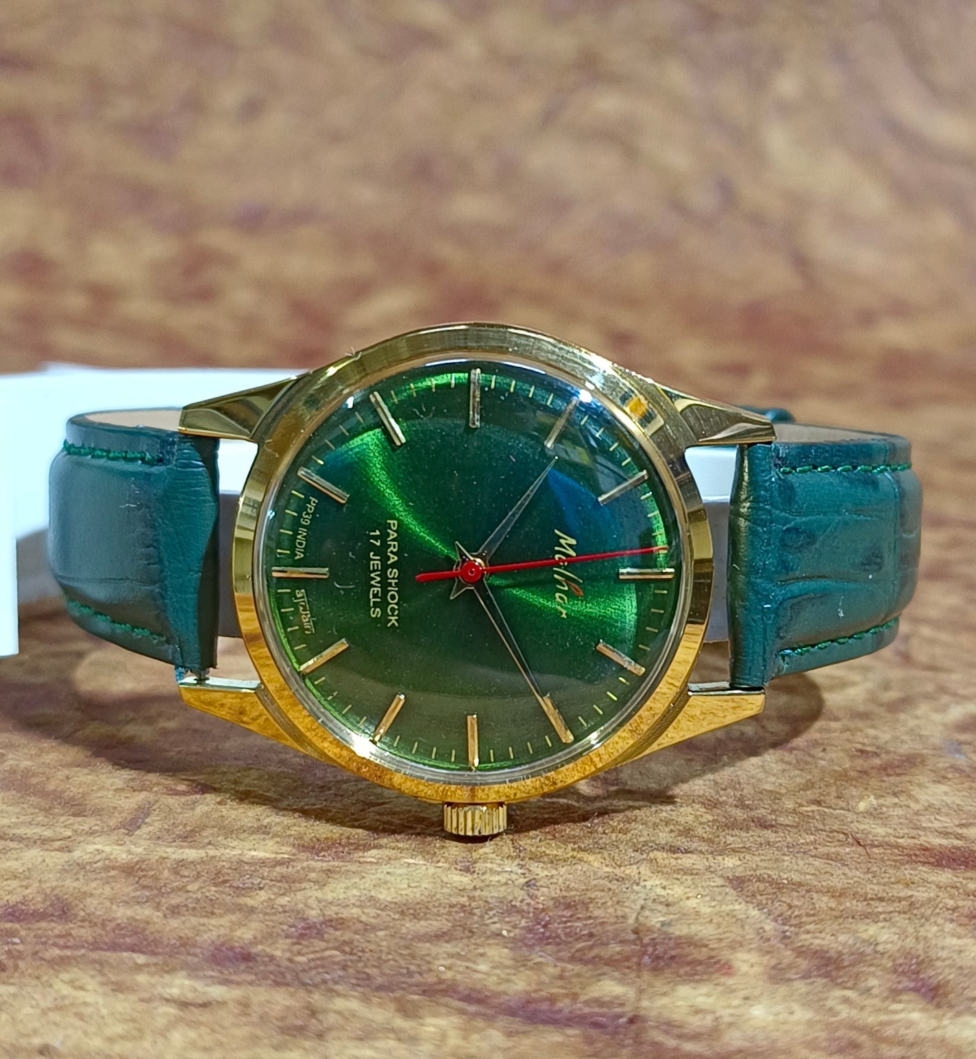 HMT Malhar Vintage Mechanical Hand Wind Watch Display Case Back Men's Watch Geniune-Vintage-Watches