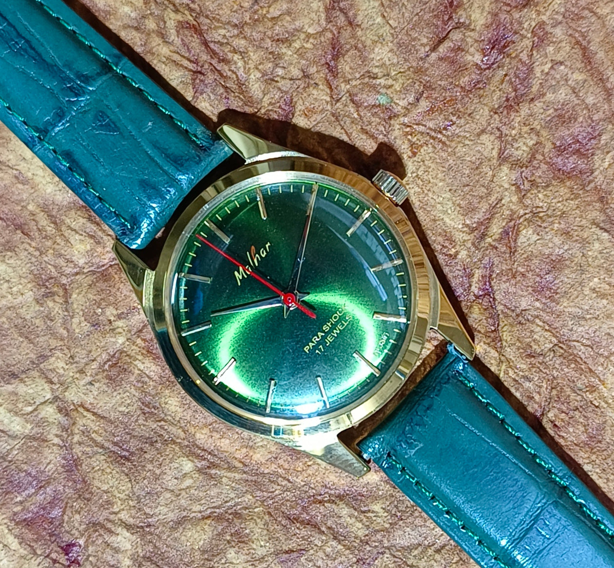 HMT Malhar Vintage Mechanical Hand Wind Watch Display Case Back Men's Watch Geniune-Vintage-Watches