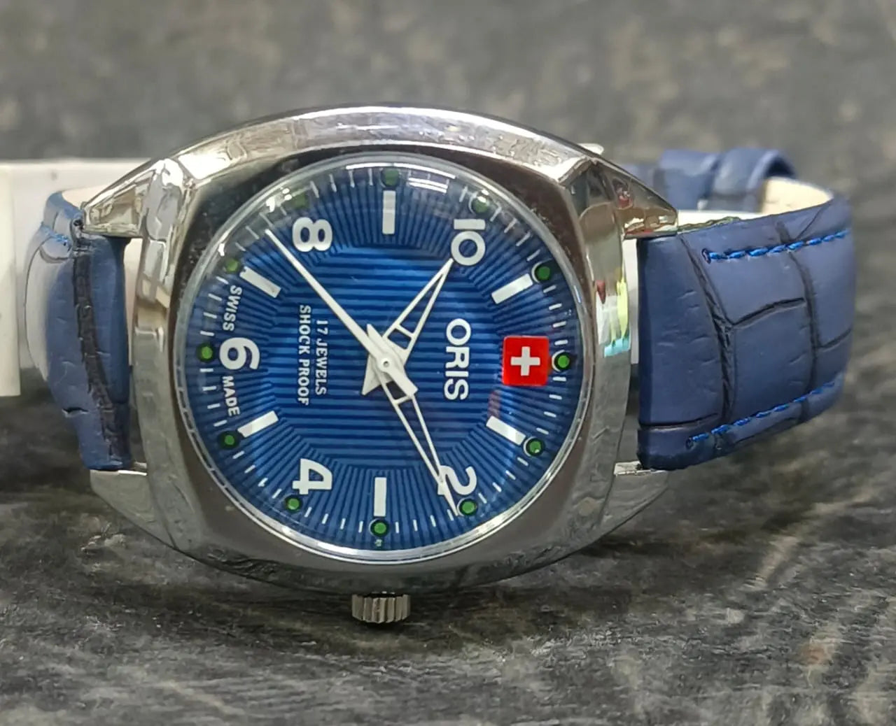 Vintage Oris Mechanical Watch 17 Jewels FHF ST96 Hand Wind Swiss Made