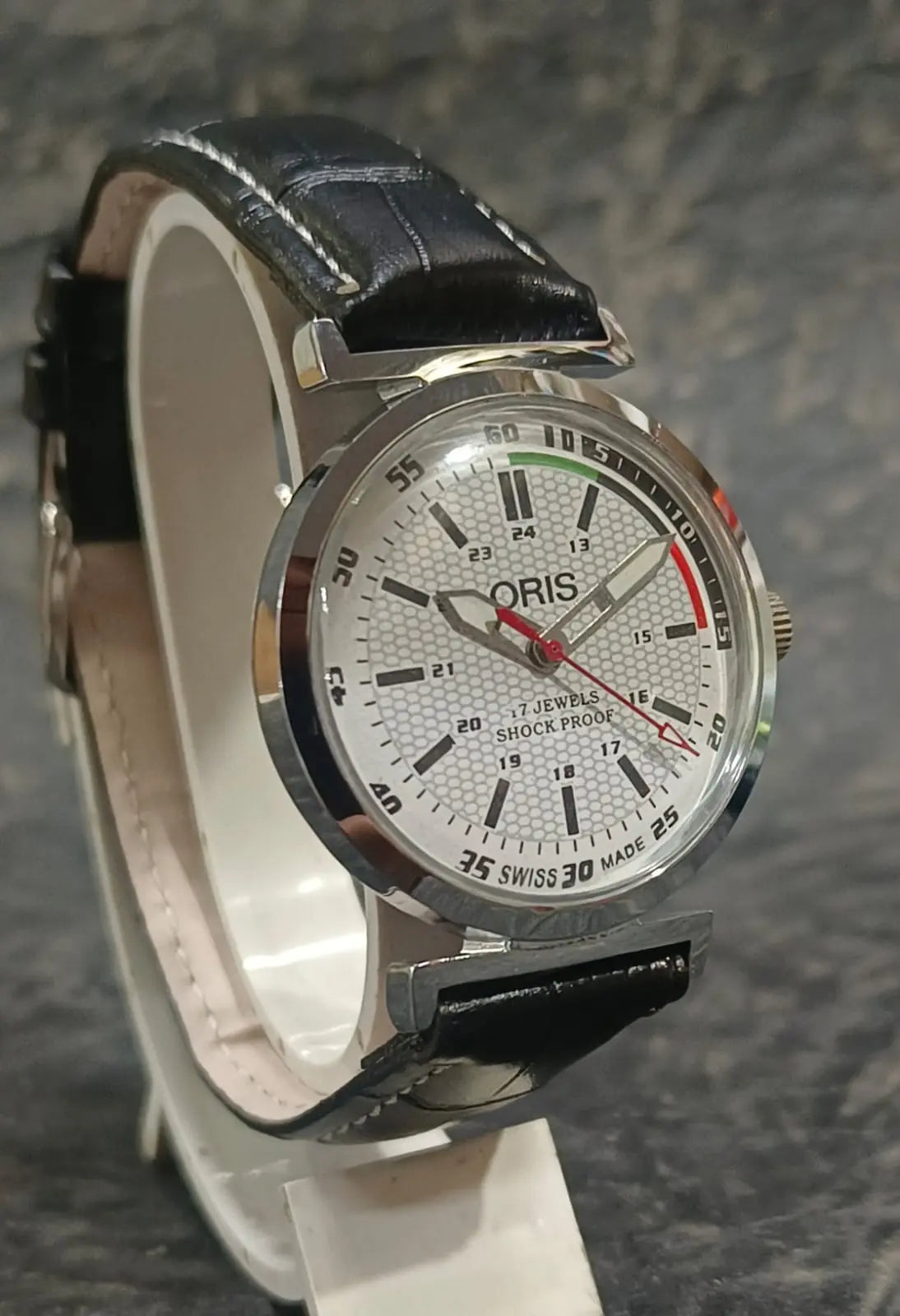 Oris Vintage Wristwatch 17 Jewels ST96 Mechanical Hand Wind Swiss Made