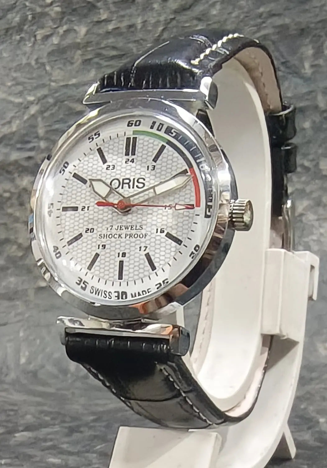 Oris Vintage Wristwatch 17 Jewels ST96 Mechanical Hand Wind Swiss Made